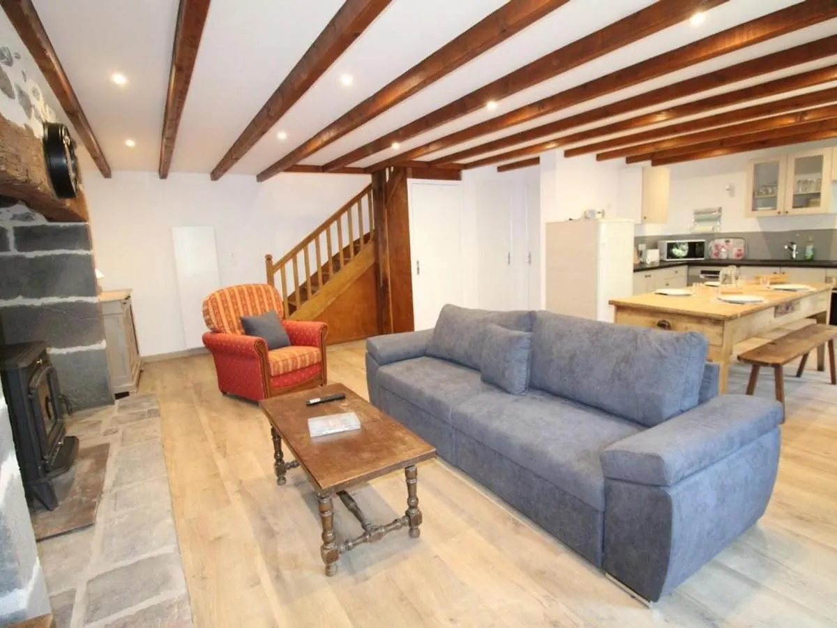 Maison De Caractere Renovee Avec Jardin, Proche Puy Mary Et Activites Nature, Auvergne - Fr-1-742-523 Moussages 0*,