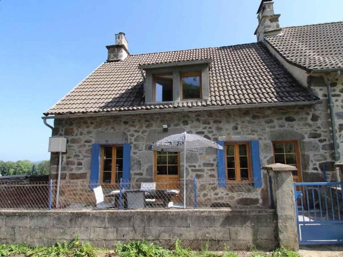 Maison De Caractere Renovee Avec Jardin, Proche Puy Mary Et Activites Nature, Auvergne - Fr-1-742-523 Moussages